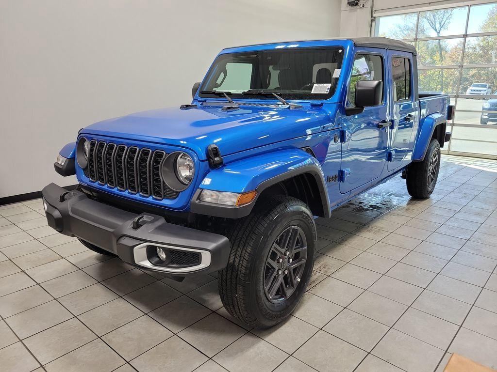 new 2025 Jeep Gladiator car, priced at $42,648