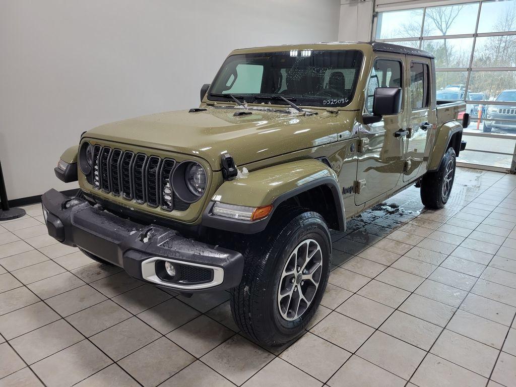 new 2025 Jeep Gladiator car, priced at $44,100