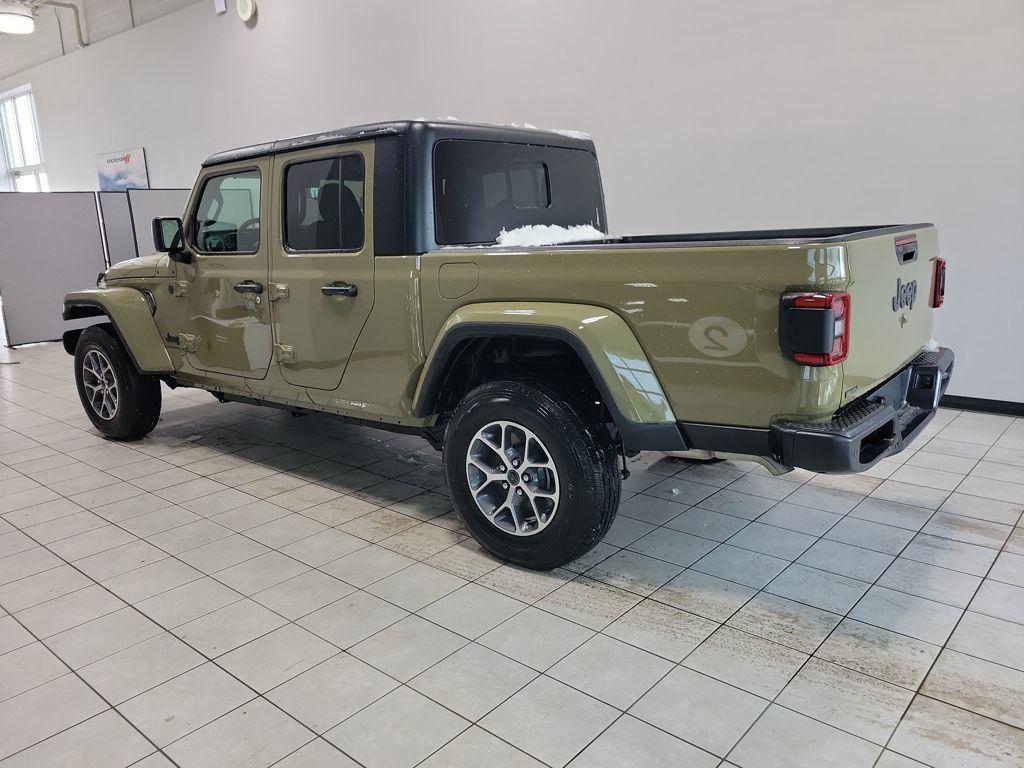 new 2025 Jeep Gladiator car, priced at $44,100