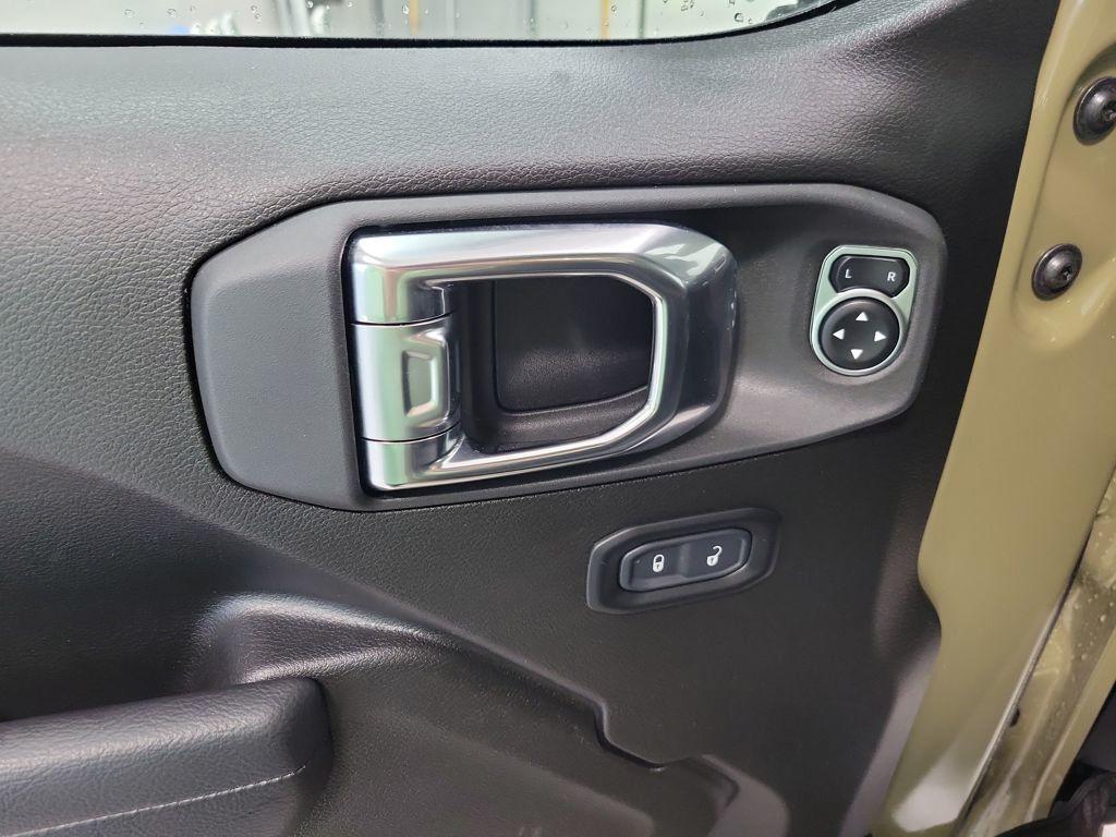 new 2025 Jeep Gladiator car, priced at $44,100