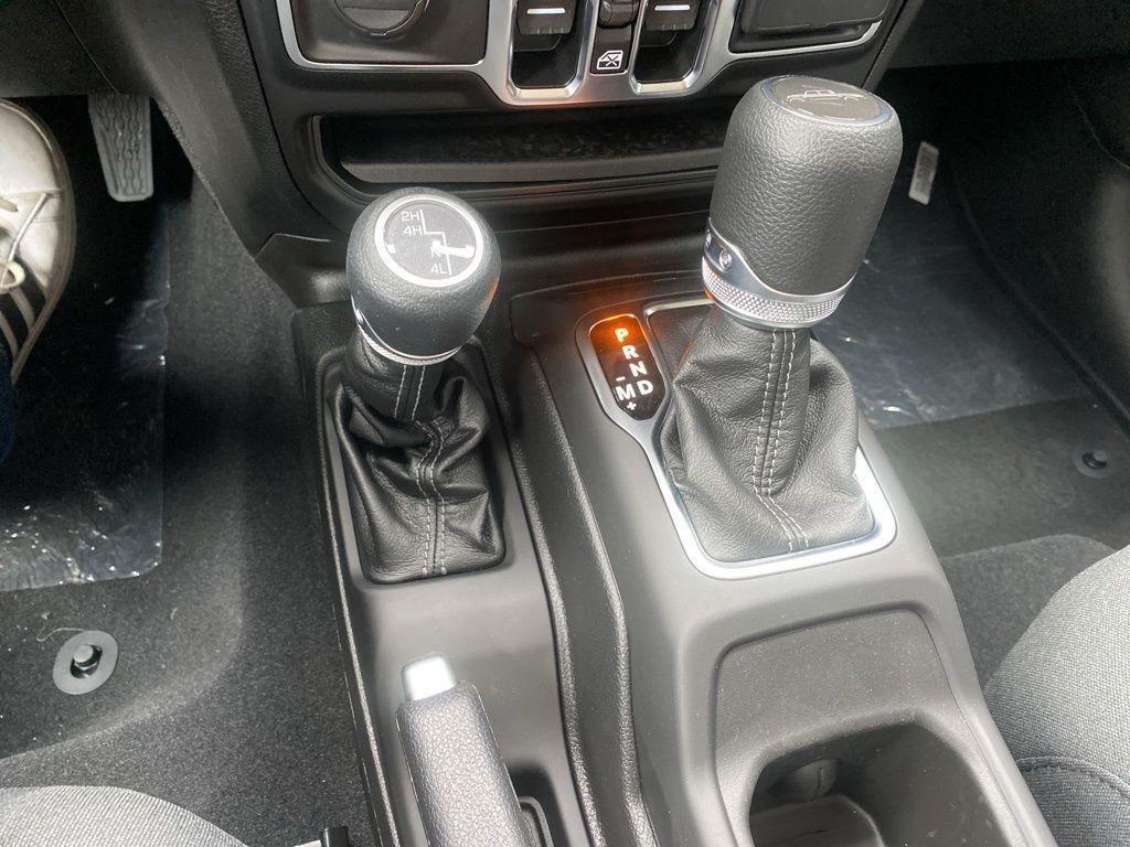 new 2025 Jeep Gladiator car, priced at $50,132