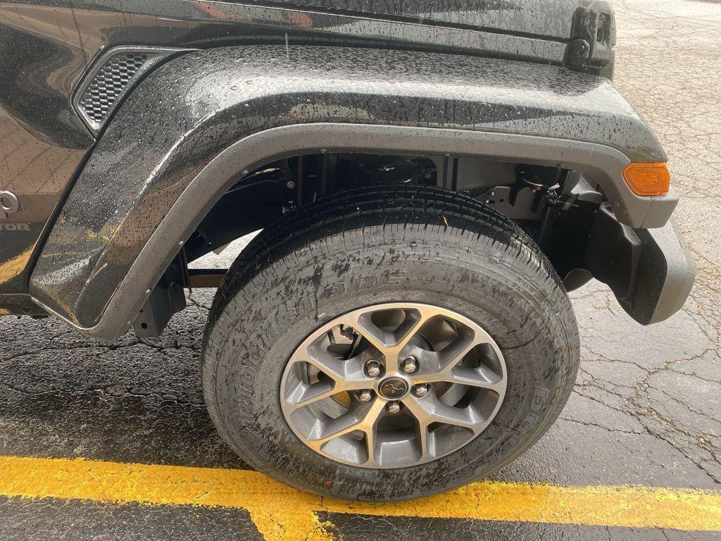 new 2025 Jeep Gladiator car, priced at $50,132