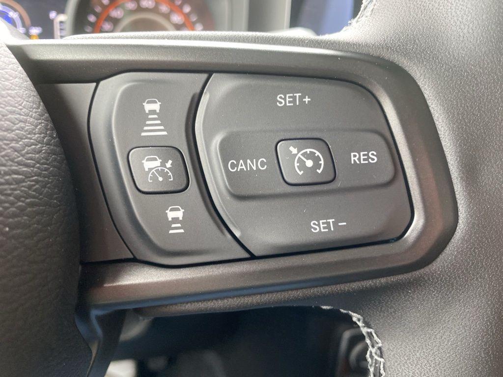 new 2025 Jeep Gladiator car, priced at $50,132