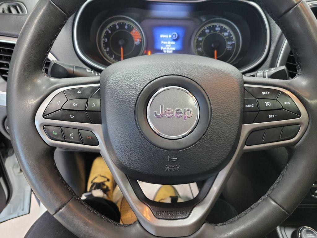 used 2022 Jeep Cherokee car, priced at $19,877