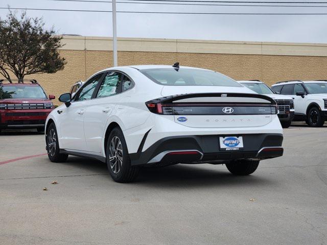 new 2026 Hyundai Sonata Hybrid car