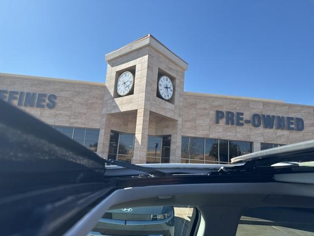 used 2021 Chevrolet Traverse car, priced at $28,991