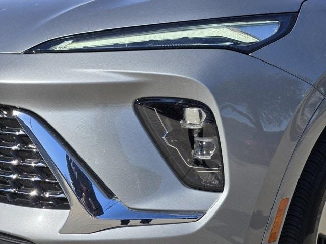 used 2025 Buick Envision car, priced at $38,780