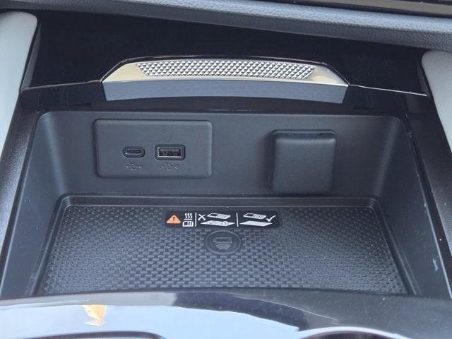 used 2025 Buick Envision car, priced at $38,780