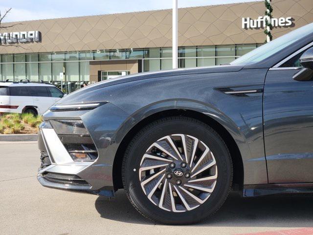 new 2026 Hyundai Sonata Hybrid car