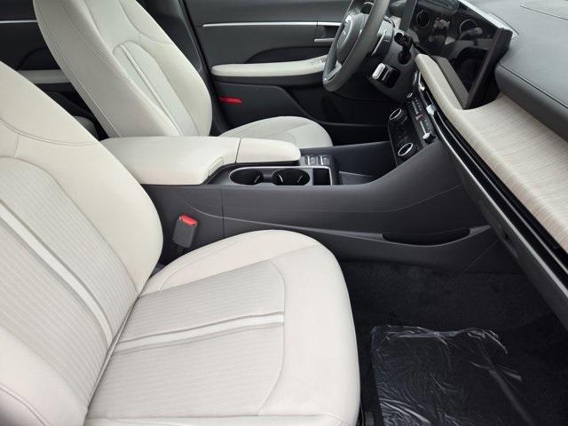 new 2026 Hyundai Sonata Hybrid car, priced at $31,000