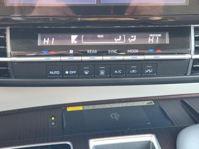 used 2022 Toyota Sienna car, priced at $34,317