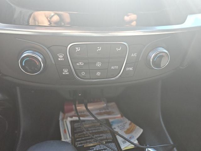 used 2023 Chevrolet Traverse car, priced at $27,991