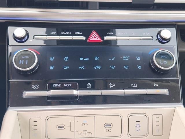 used 2025 Hyundai Santa Fe car, priced at $40,333