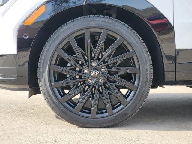 used 2025 Hyundai Santa Fe car, priced at $40,333