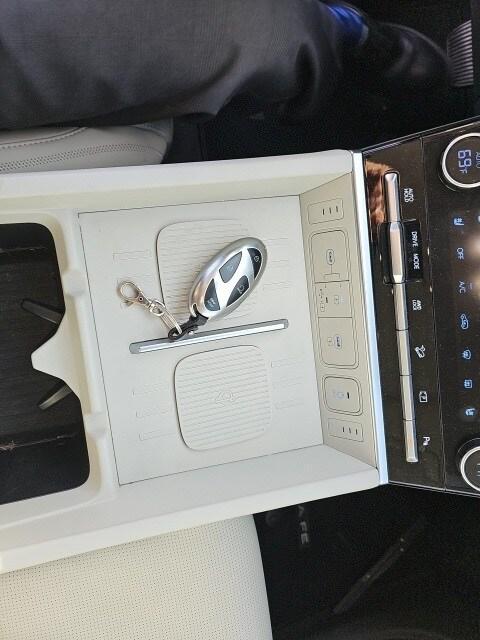 used 2025 Hyundai SANTA FE HEV car, priced at $40,580