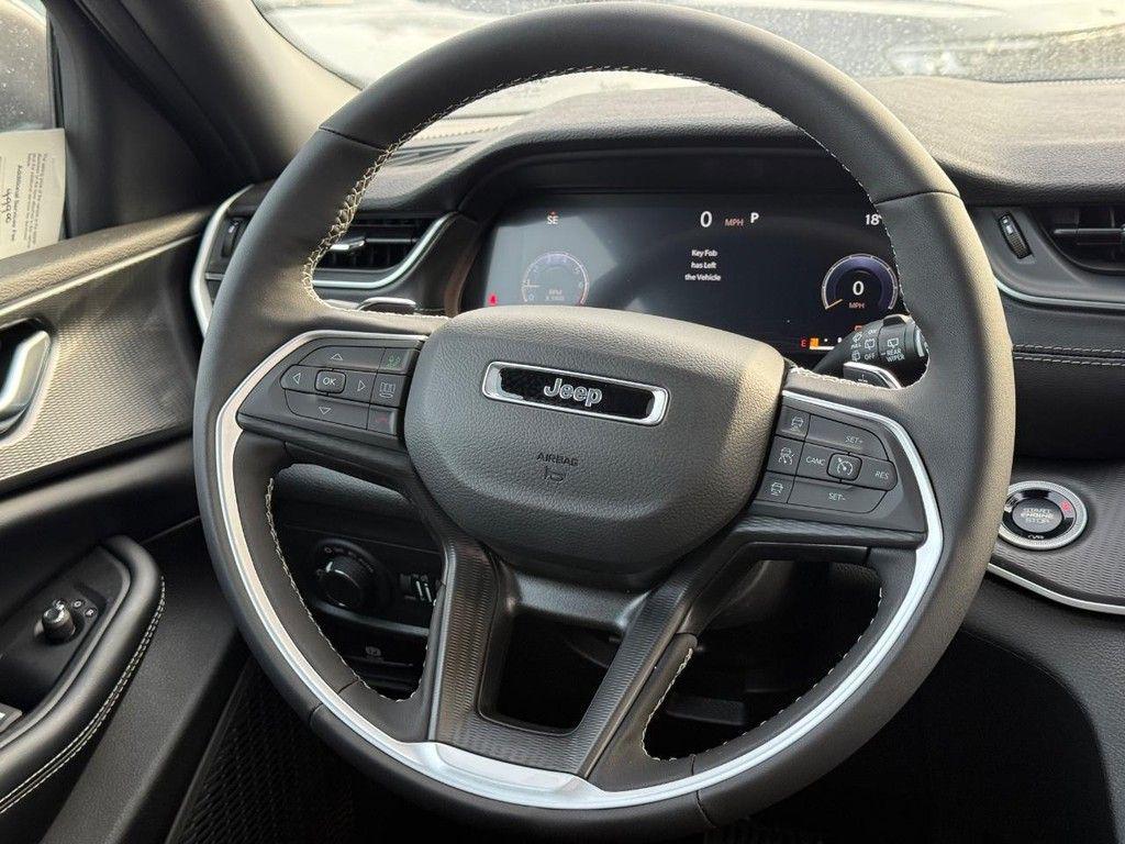 new 2025 Jeep Grand Cherokee car, priced at $40,405