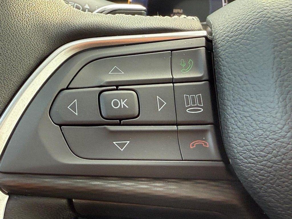 new 2025 Jeep Grand Cherokee car, priced at $43,130