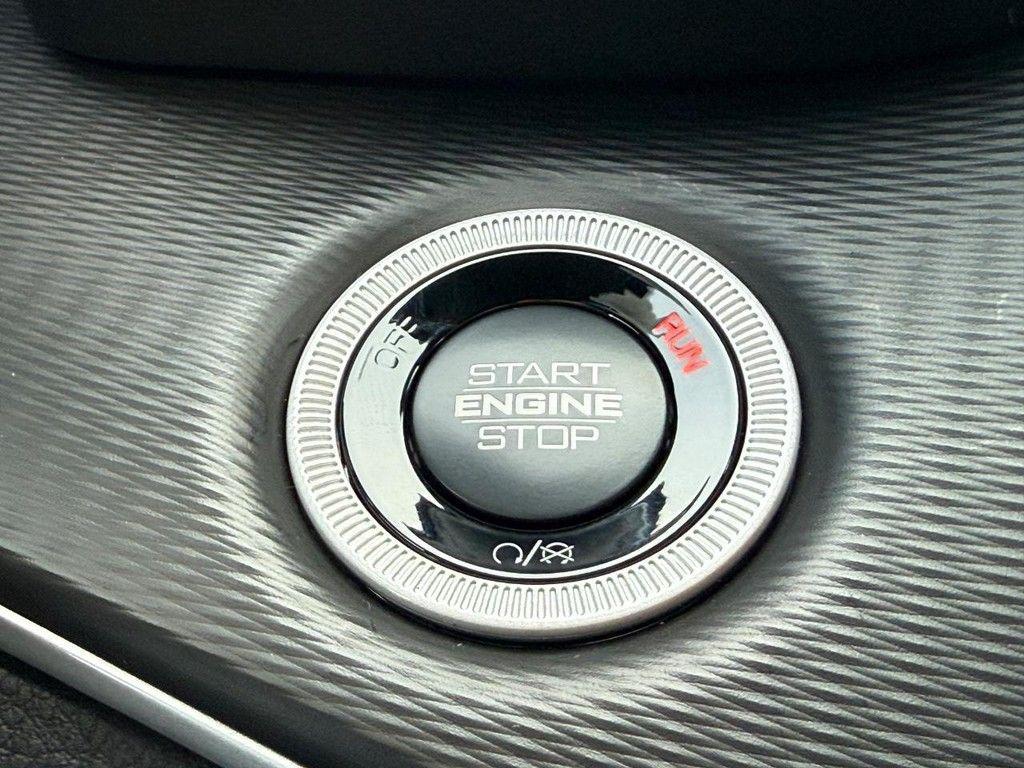 new 2025 Jeep Grand Cherokee car, priced at $43,130