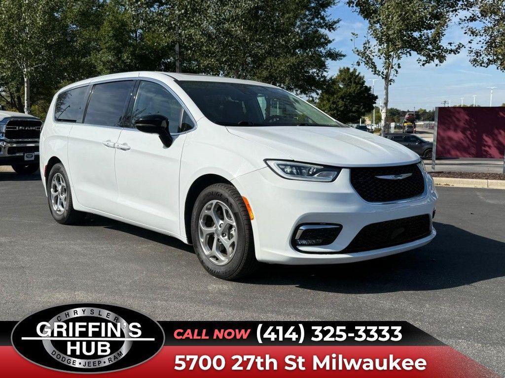 used 2024 Chrysler Pacifica car, priced at $33,583