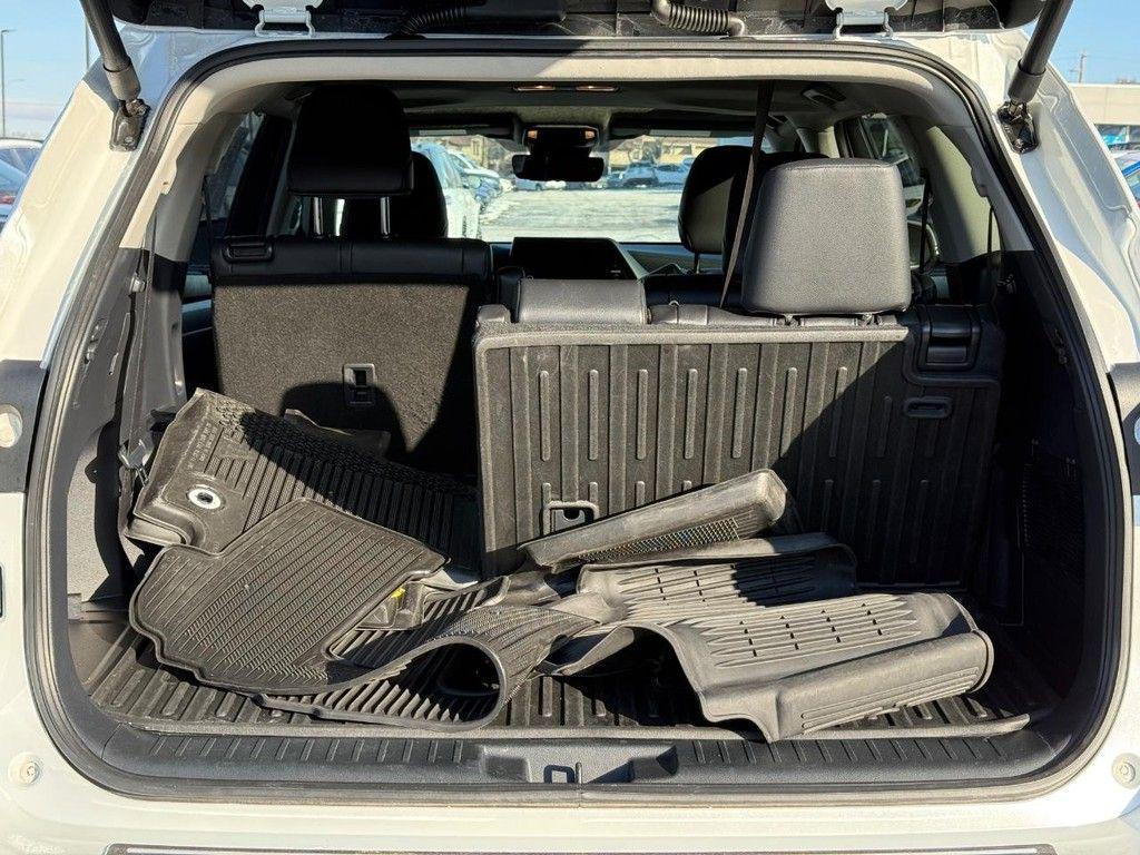 used 2024 Toyota Highlander car, priced at $39,949