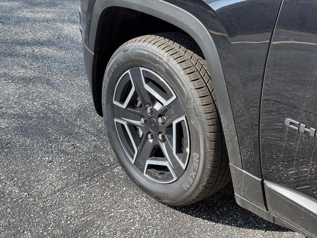 new 2026 Jeep Cherokee car, priced at $36,550
