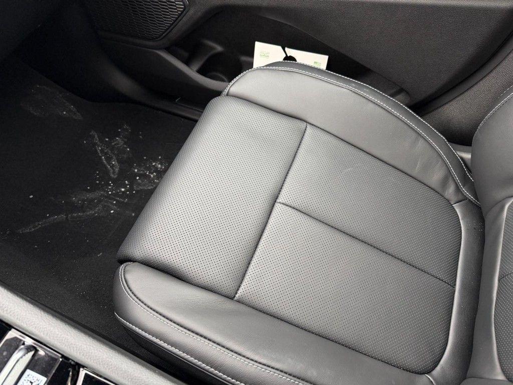 new 2025 Jeep Grand Cherokee car, priced at $55,668