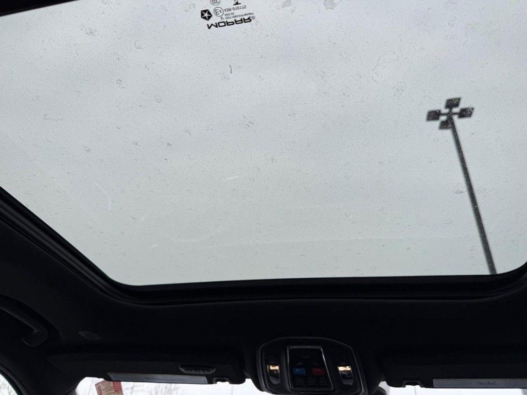 new 2025 Jeep Grand Cherokee car, priced at $55,668