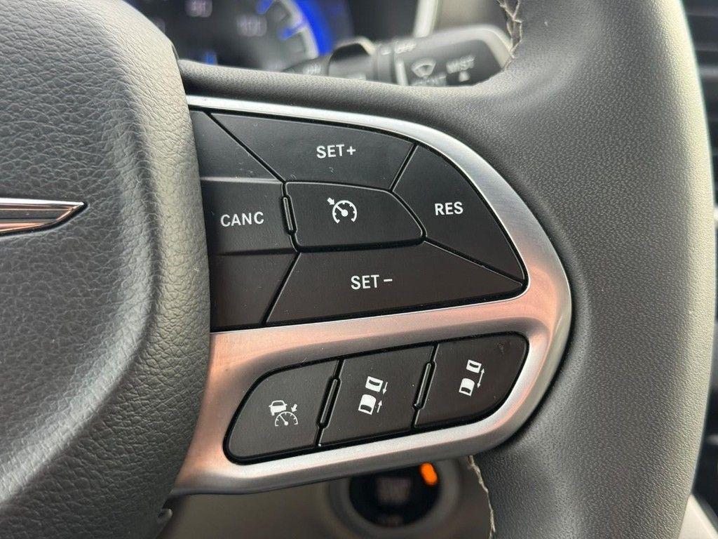 used 2024 Chrysler Pacifica car, priced at $28,994