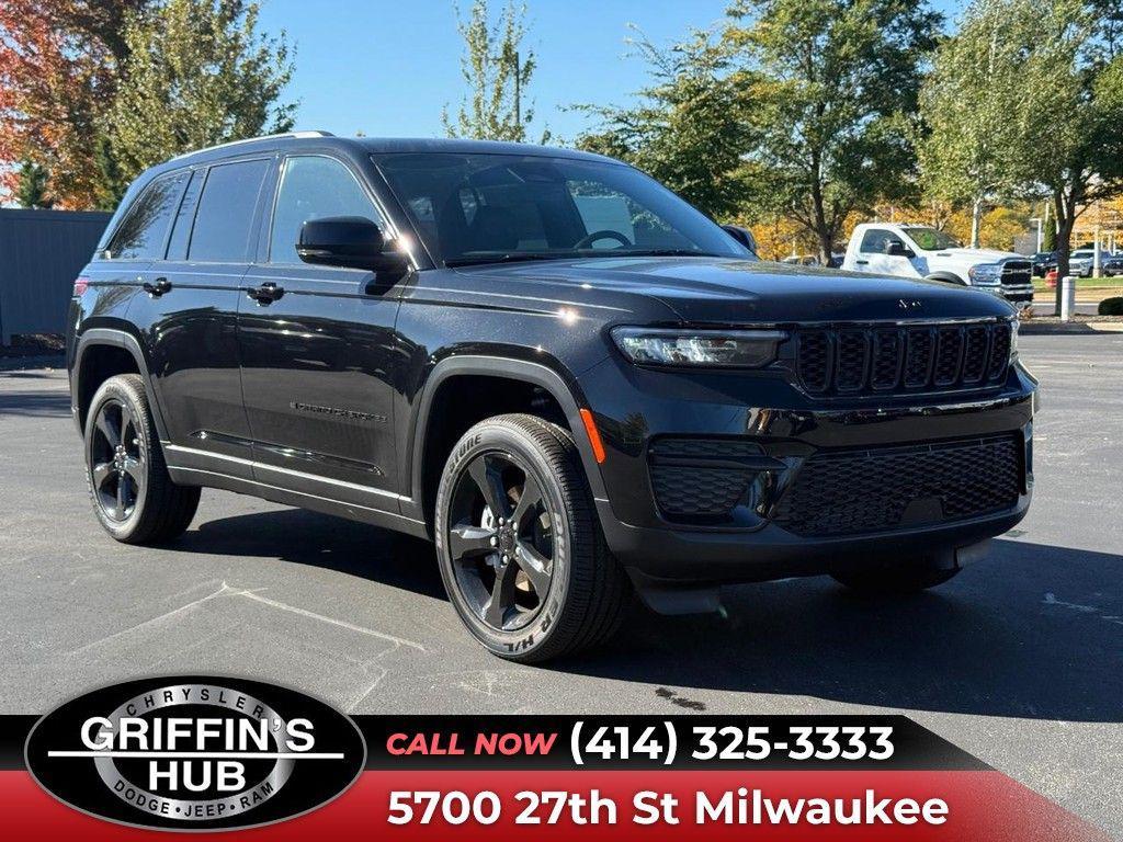 new 2025 Jeep Grand Cherokee car, priced at $40,535
