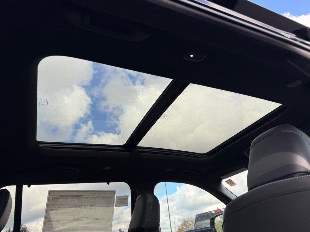 new 2025 Jeep Grand Cherokee L car, priced at $50,242