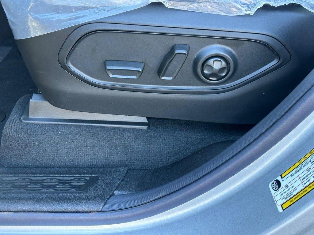 new 2025 Jeep Grand Cherokee L car, priced at $48,737