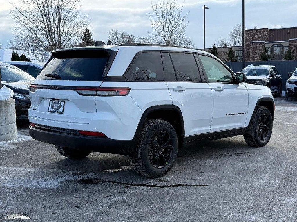 new 2025 Jeep Grand Cherokee car, priced at $42,113