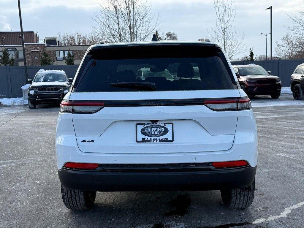 new 2025 Jeep Grand Cherokee car, priced at $42,113