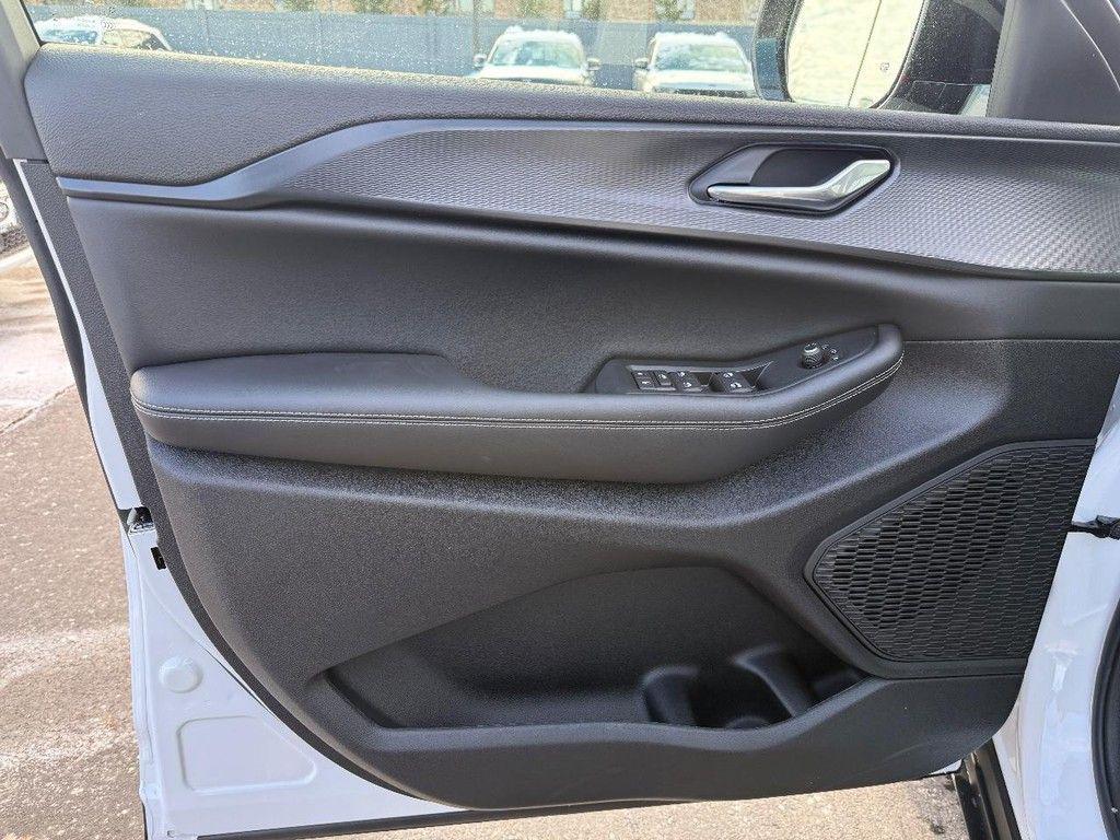 new 2025 Jeep Grand Cherokee car, priced at $42,113