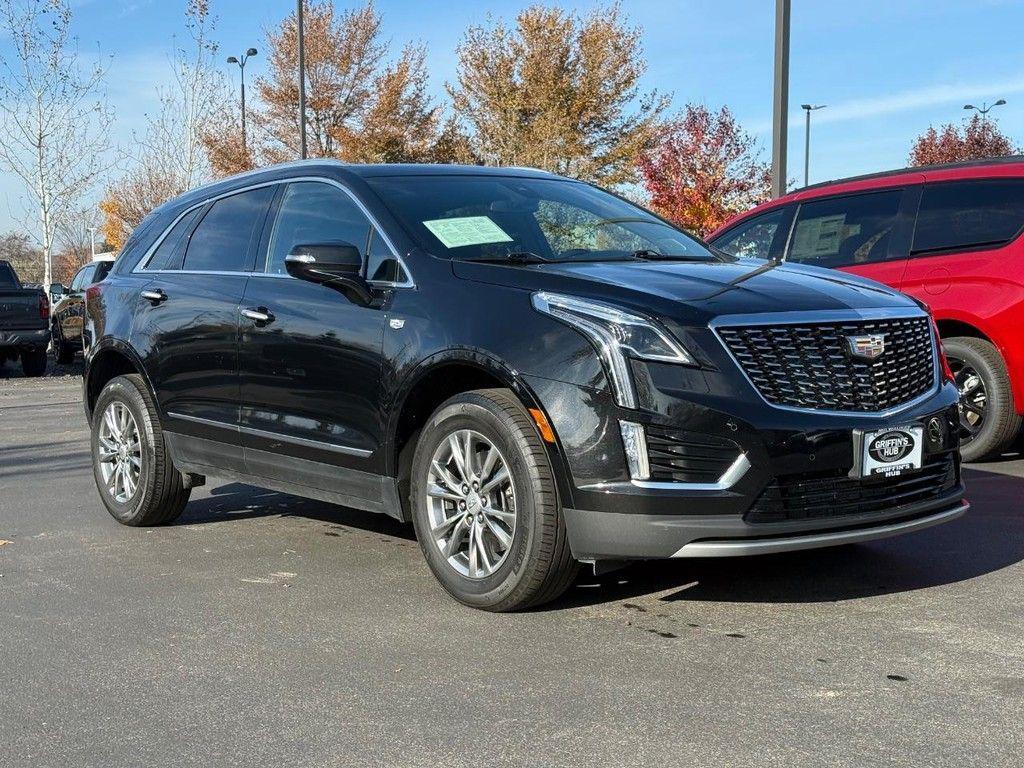 used 2022 Cadillac XT5 car, priced at $31,633