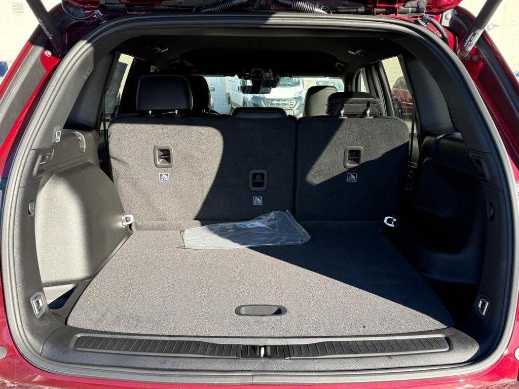 new 2025 Jeep Grand Cherokee car, priced at $42,113