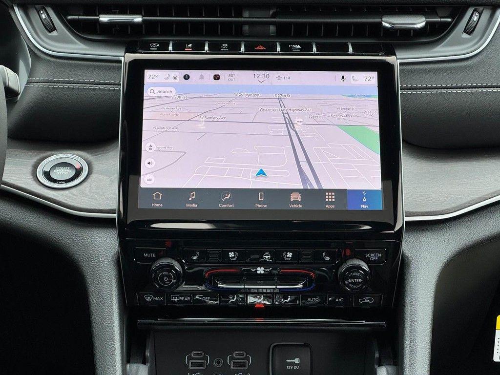 new 2025 Jeep Grand Cherokee car, priced at $48,000