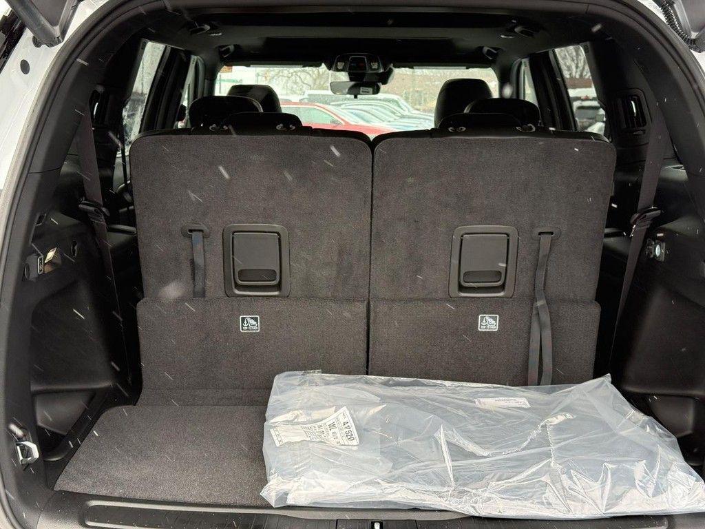 new 2025 Jeep Grand Cherokee L car, priced at $42,284