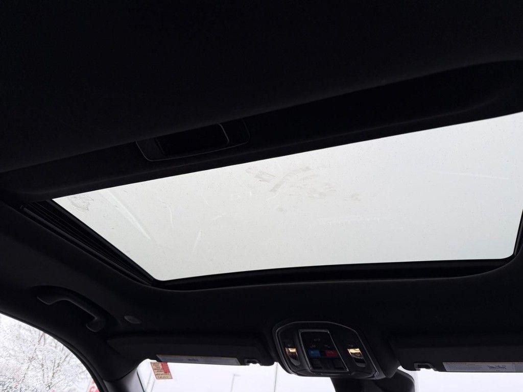 new 2025 Jeep Grand Cherokee L car, priced at $42,284