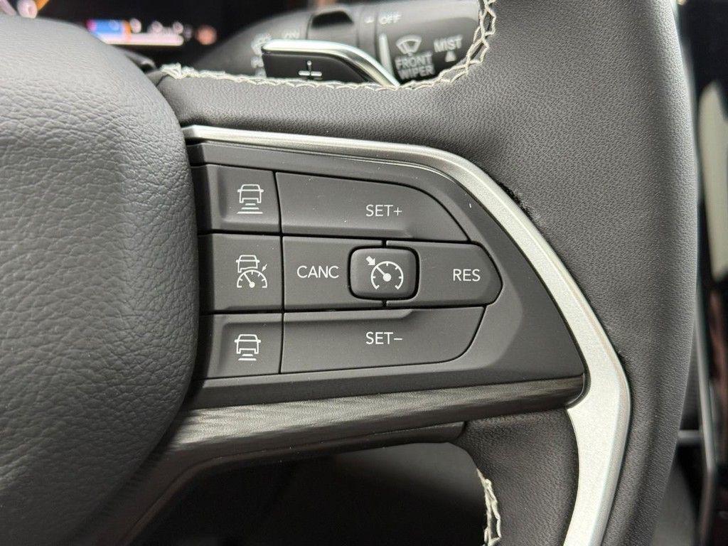 new 2025 Jeep Grand Cherokee L car, priced at $42,284