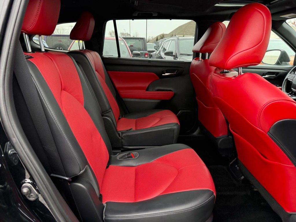 used 2021 Toyota Highlander car, priced at $31,996