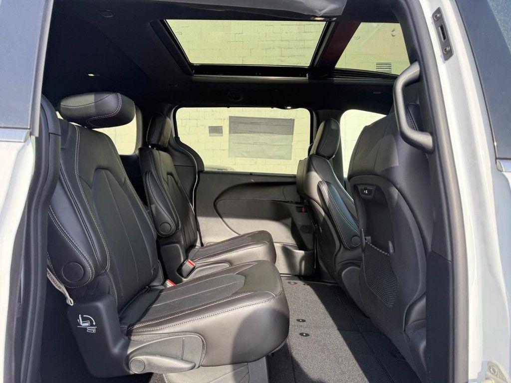 new 2026 Chrysler Pacifica car, priced at $44,568