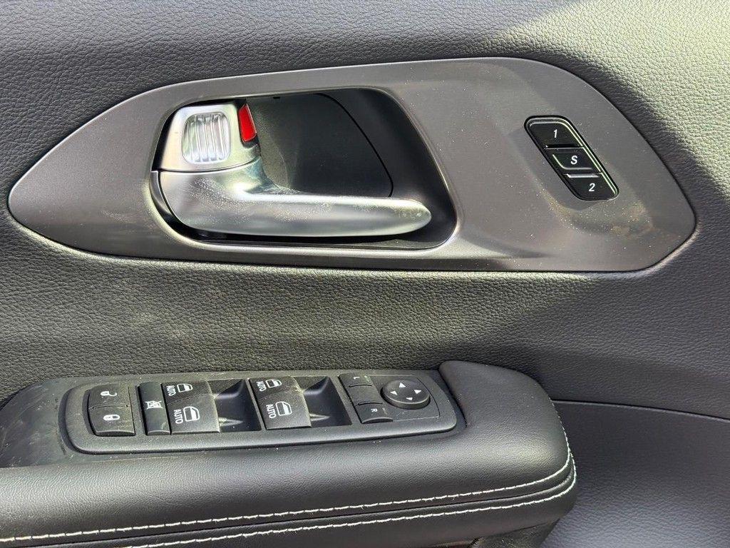 new 2026 Chrysler Pacifica car, priced at $44,568