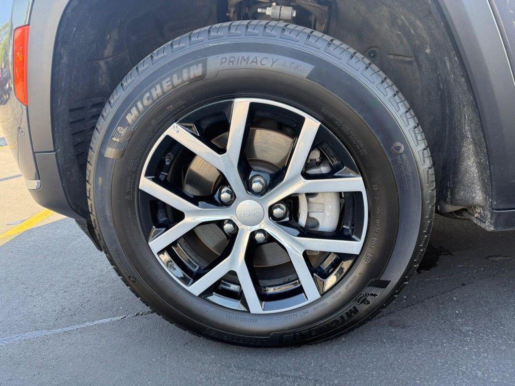 used 2024 Jeep Grand Cherokee L car, priced at $30,687
