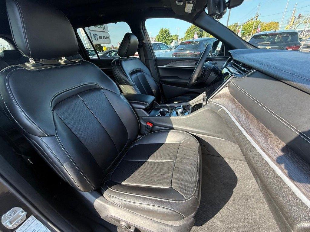 used 2024 Jeep Grand Cherokee L car, priced at $30,687