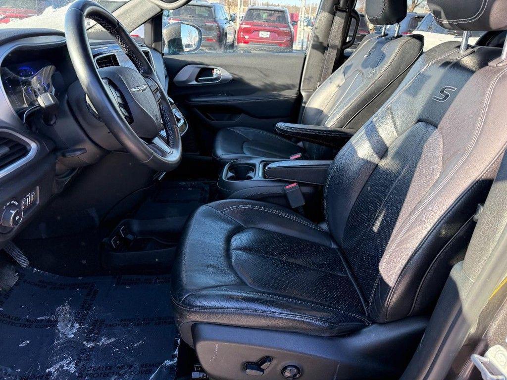 used 2018 Chrysler Pacifica car, priced at $13,400