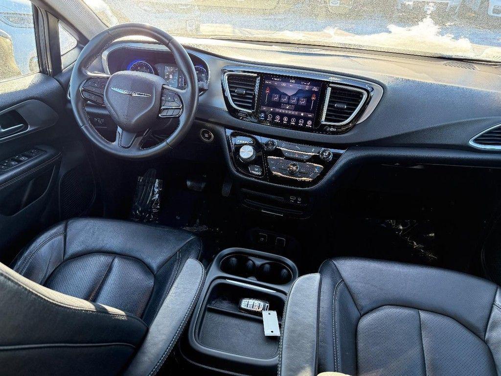 used 2018 Chrysler Pacifica car, priced at $13,400