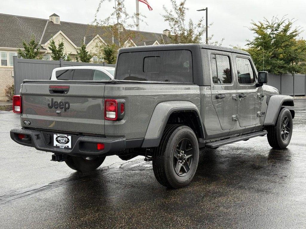 used 2021 Jeep Gladiator car, priced at $28,759