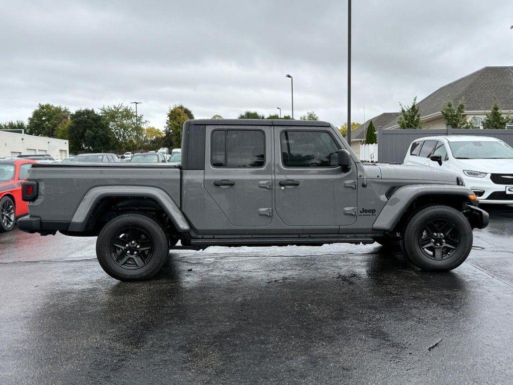 used 2021 Jeep Gladiator car, priced at $28,759