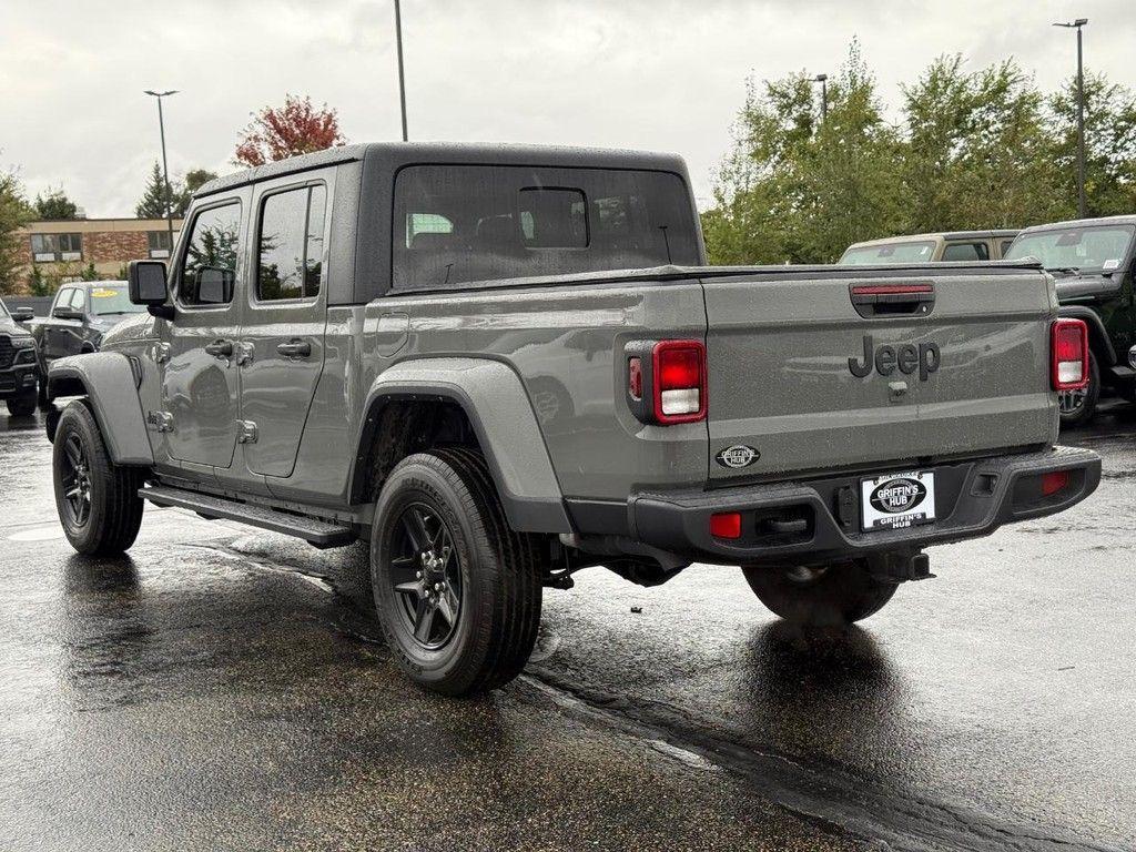 used 2021 Jeep Gladiator car, priced at $28,759